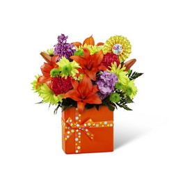 The FTD Set to Celebrate Birthday Bouquet from Victor Mathis Florist in Louisville, KY